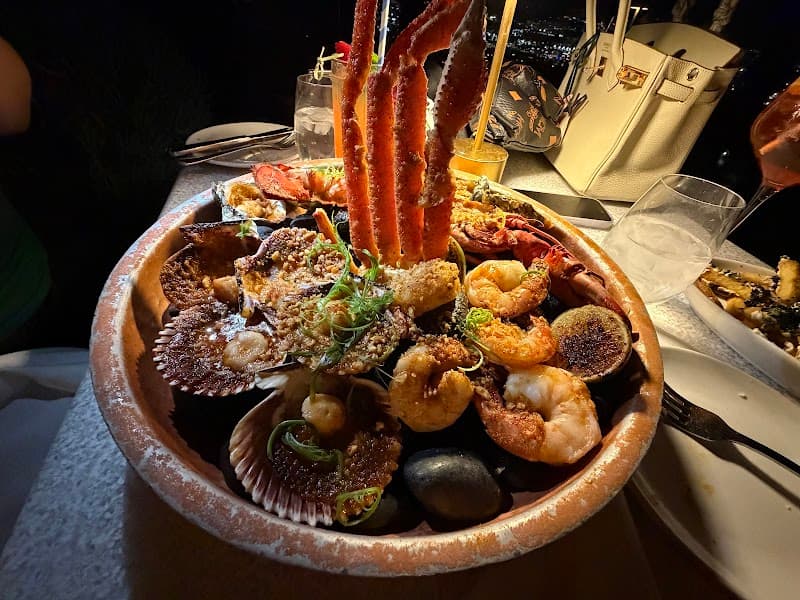 Castaway Burbank photo 4