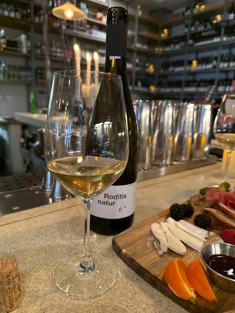 Esters Wine Shop & Oyster Bar photo 4