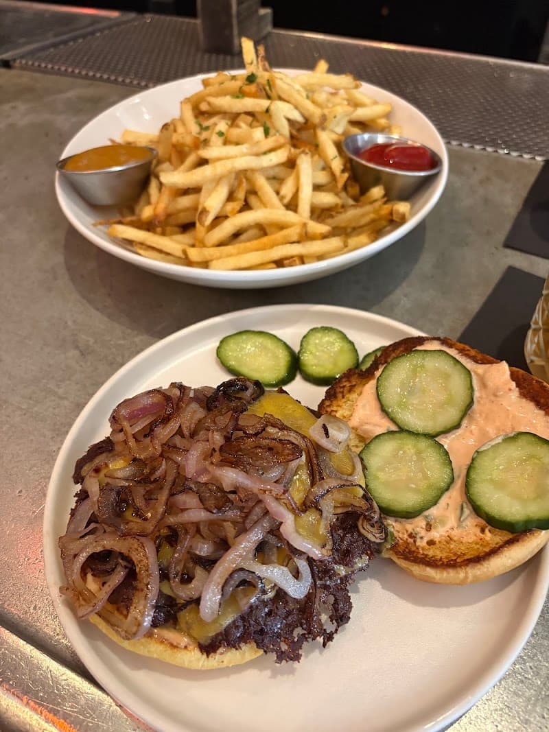 The Misfit Restaurant + Bar photo 4